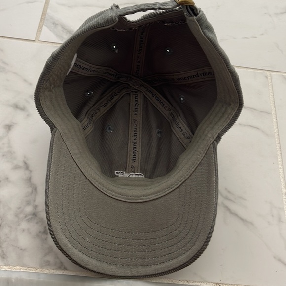 Vineyard Vines hat - Picture 2 of 3